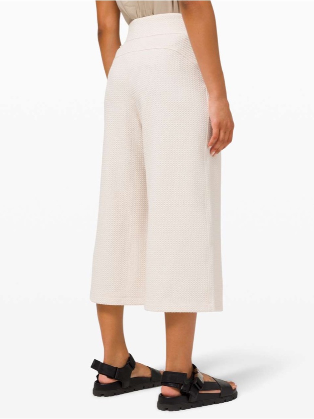 Lululemon Can You Feel The Pleat Crop
Light Ivory Texture Wide Leg 10 Medium - Picture 4 of 10